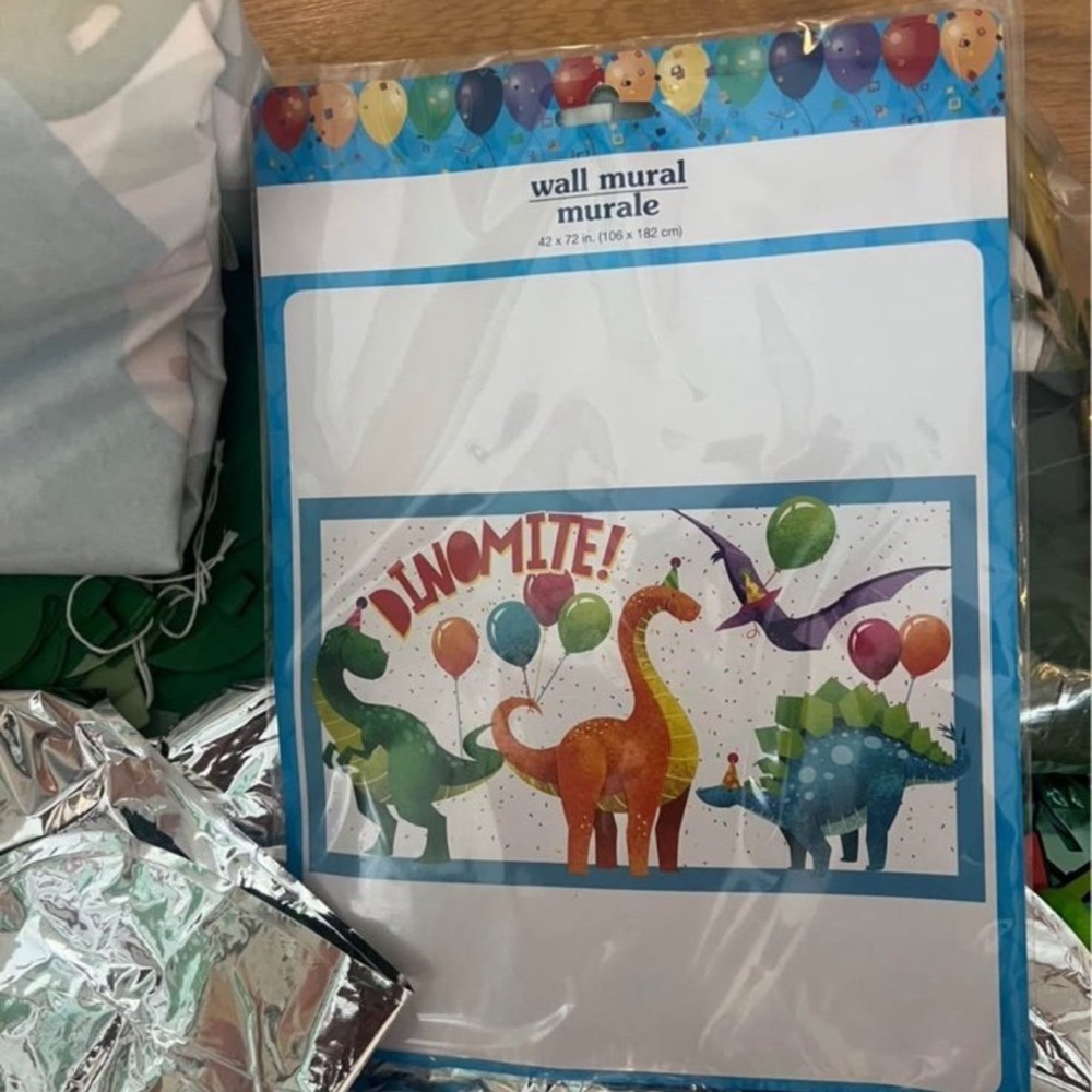 Dinosaur Party Decor - Multicolor (Rare Items) - Picture 7 of 8